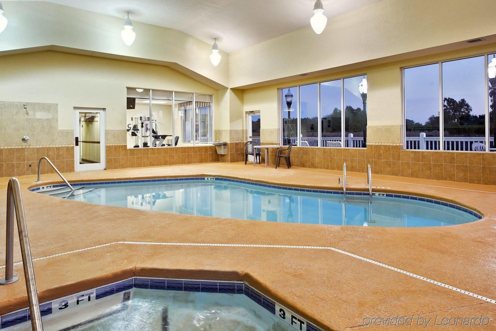 Hotel Country & By Radisson, Wilson, Nc 3*
