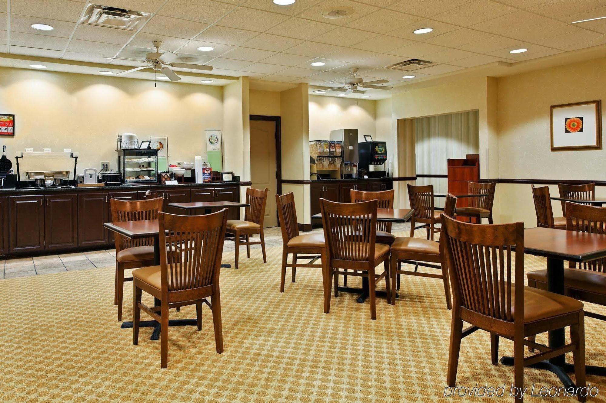 Country & By Radisson, Wilson, Nc 3*